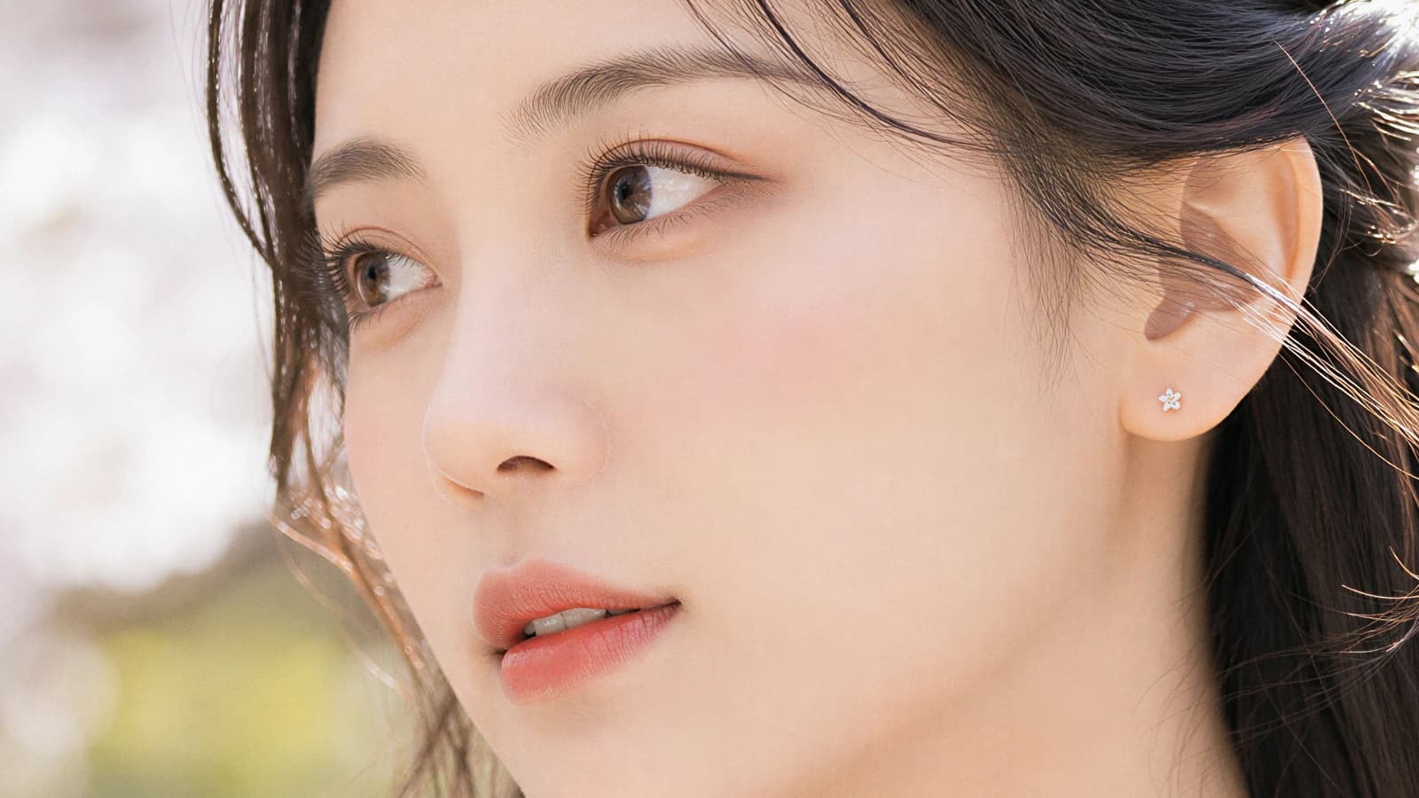 AI 婚紗照成品 — 4K 細節特寫